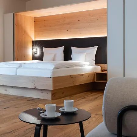 Boutique Grüner Zweig Hotel 4*