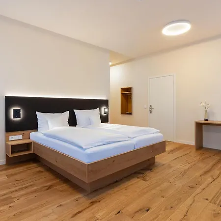 Boutique Grüner Zweig Hotel 4*